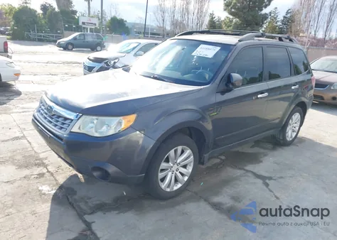 2011 Subaru Forester 2.5X Premium z USA, uszkodzony, nr VIN JF2SHADC2BH743616